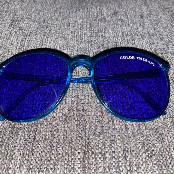 Color Therapy Blue Glasses - Picture 3 of 7